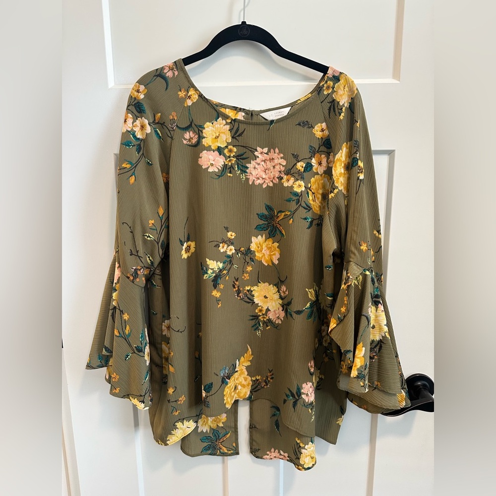 LC Lauren Conrad Green Bell Sleeve Blouse